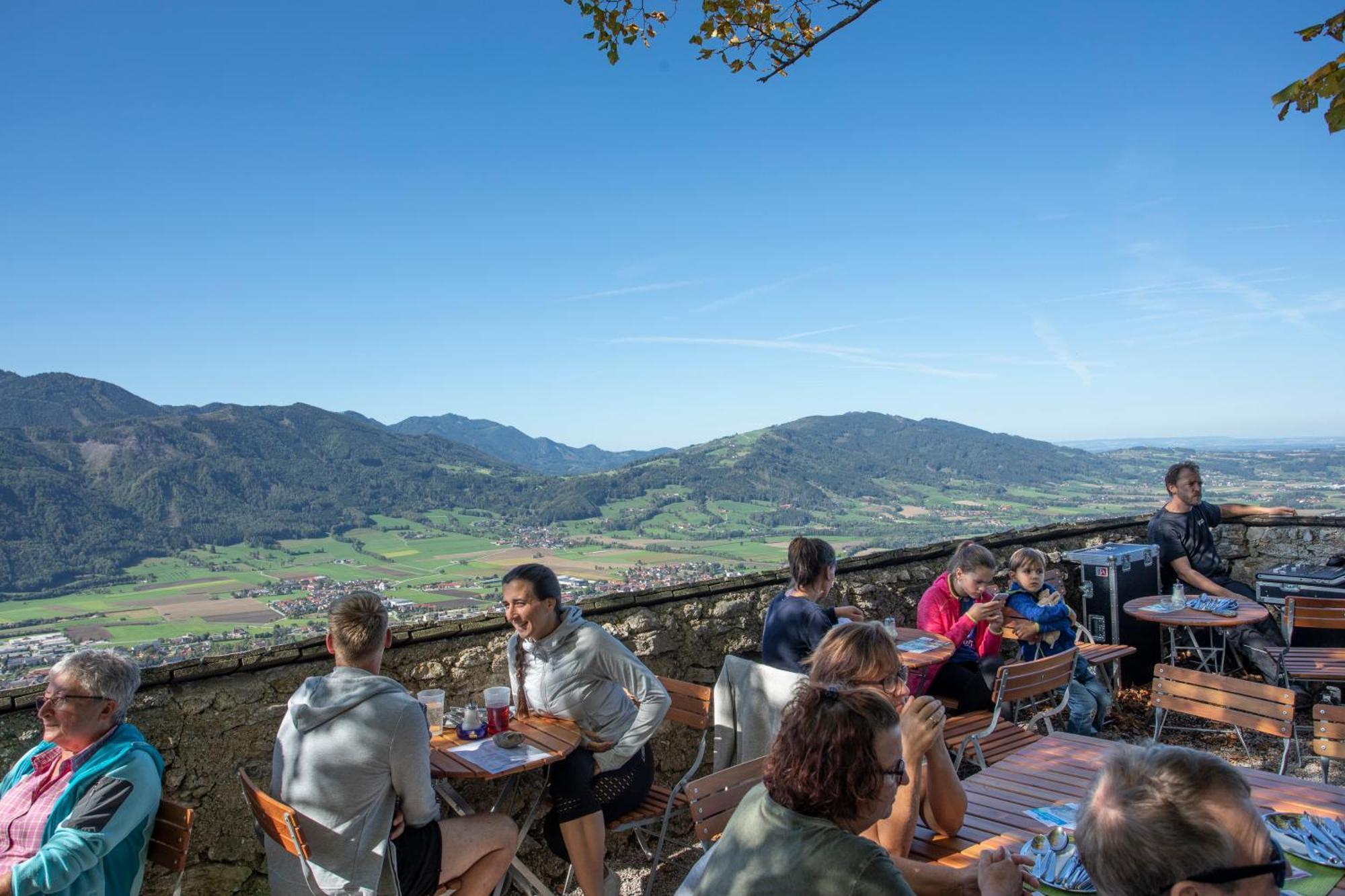 Отель Burg Altpernstein Micheldorf in Oberosterreich Экстерьер фото