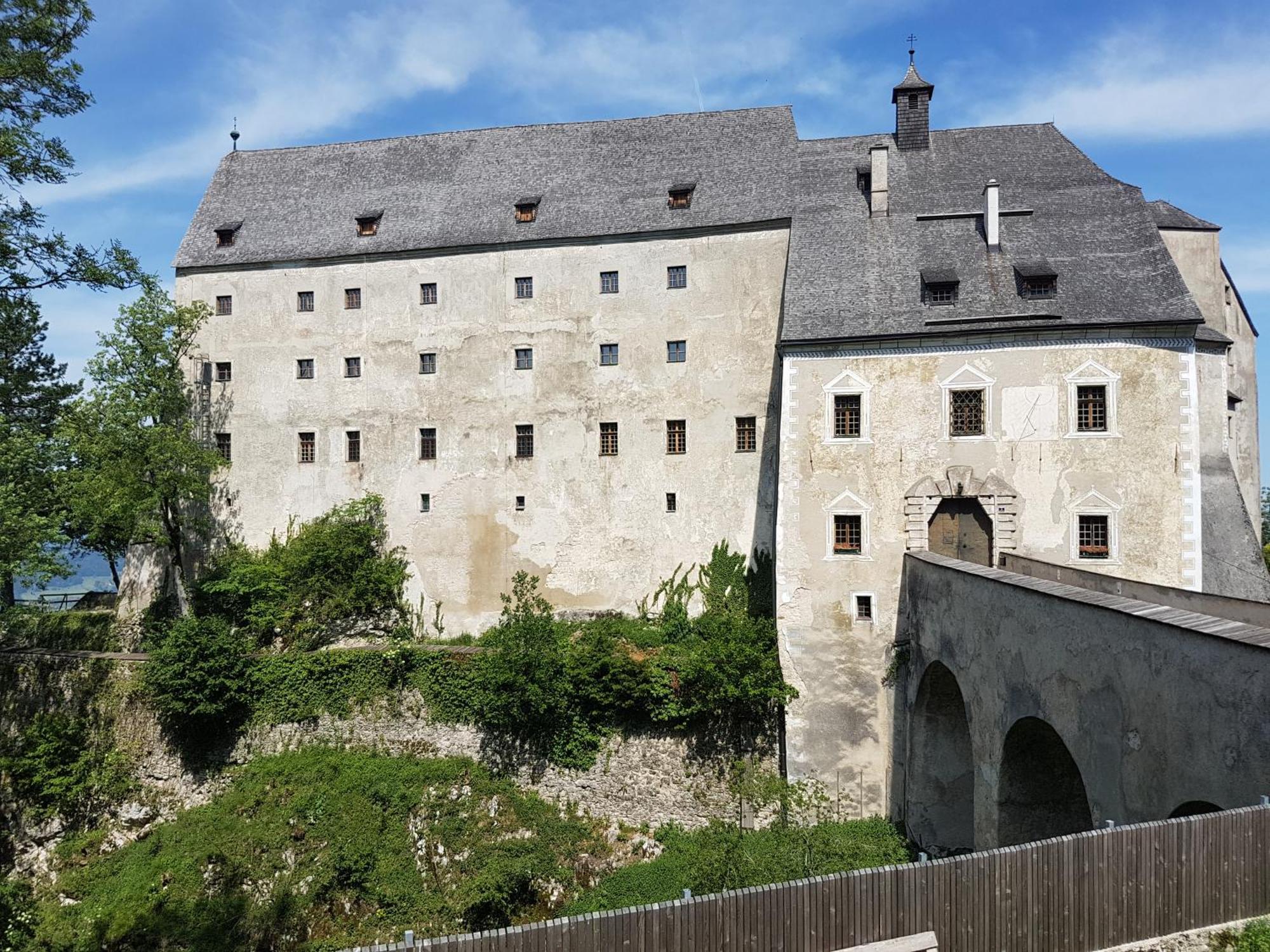 Отель Burg Altpernstein Micheldorf in Oberosterreich Экстерьер фото
